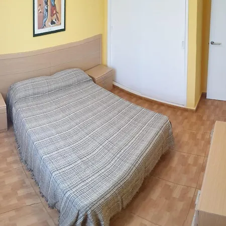 2-bedroom Near Beach And Golden Mile *