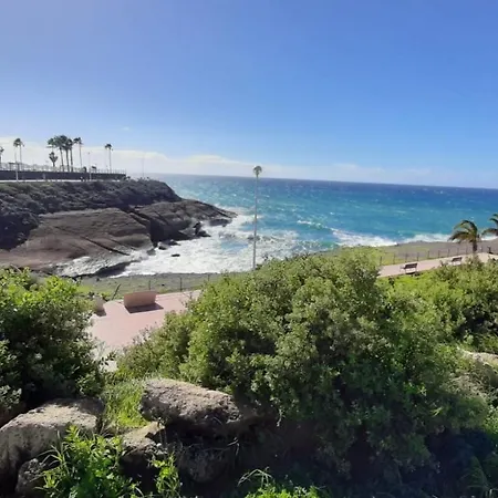 2-bedroom Near Beach And Golden Mile Apartment